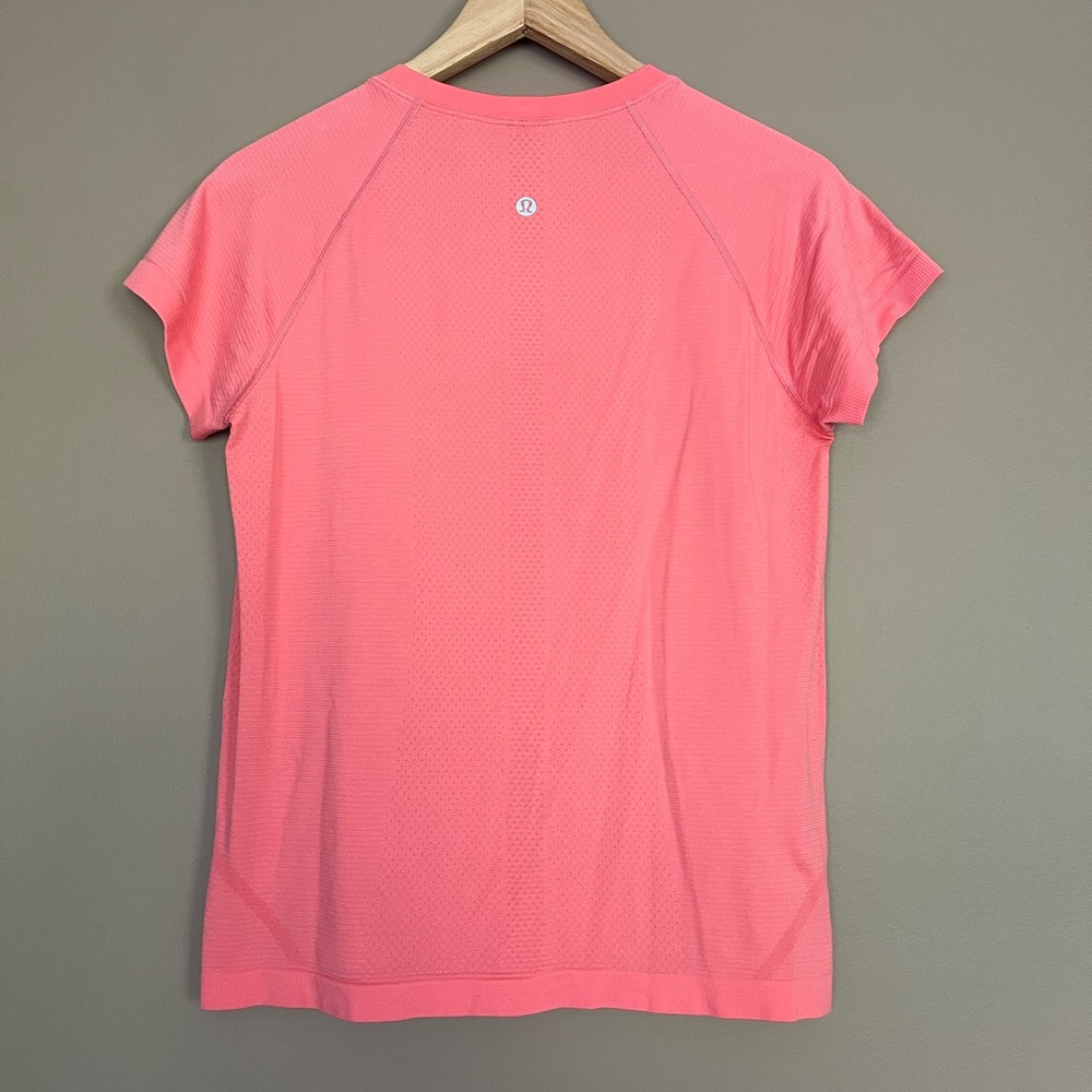 {Lululemon} Swiftly Tech Short Sleeve Tee in Coral Pink - Womens 10 - Picture 4 of 8